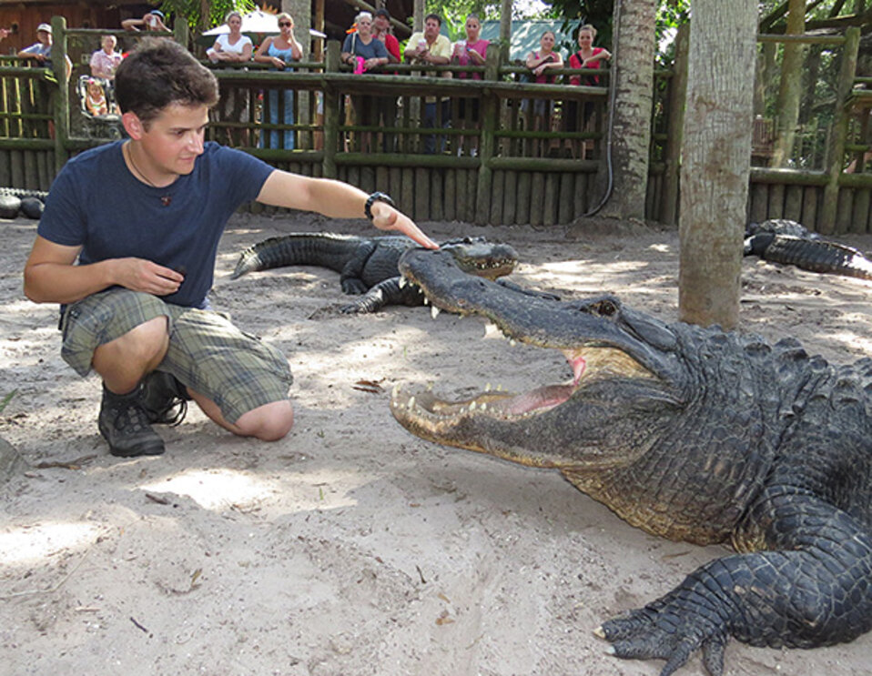 Stephan Reber och en alligator